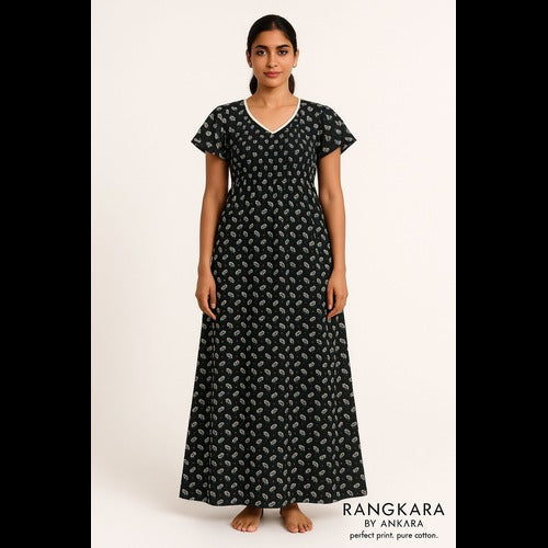 umbrella-pattern-smocked-cotton-nighty-black-with-green-white-leaf-print